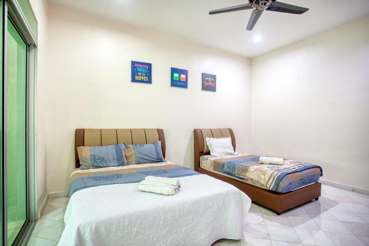 Gunung View Homestay 10 To 12 Pax Near Sunway Tambun อิโปห์ ภายนอก รูปภาพ