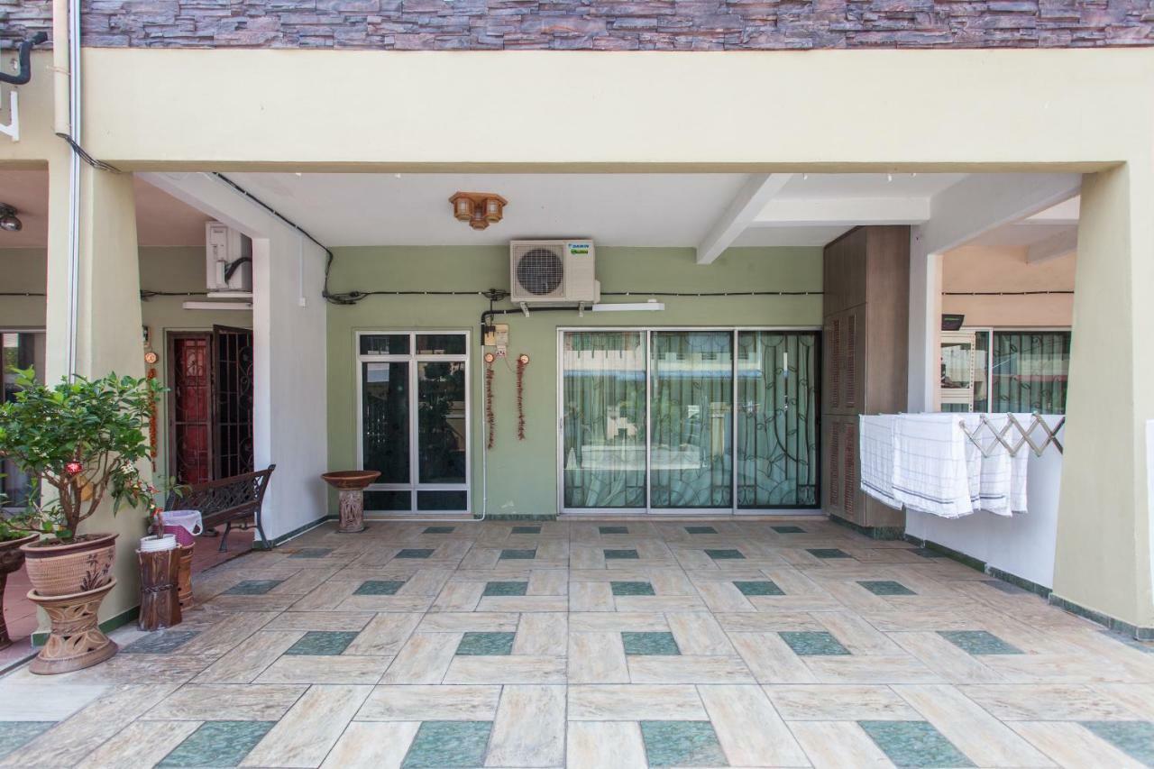 Gunung View Homestay 10 To 12 Pax Near Sunway Tambun อิโปห์ ภายนอก รูปภาพ